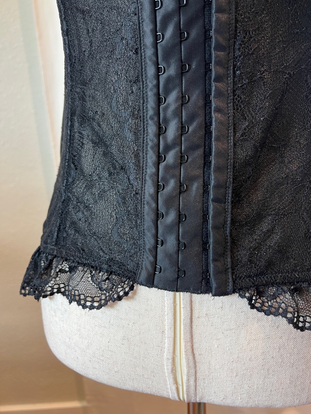 Frederick's of Hollywood Black Lace Bustier Chemise - Picture 6 of 8